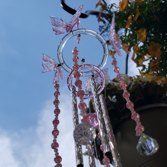 Pink butterfly wind chime - Picture 6 of 7
